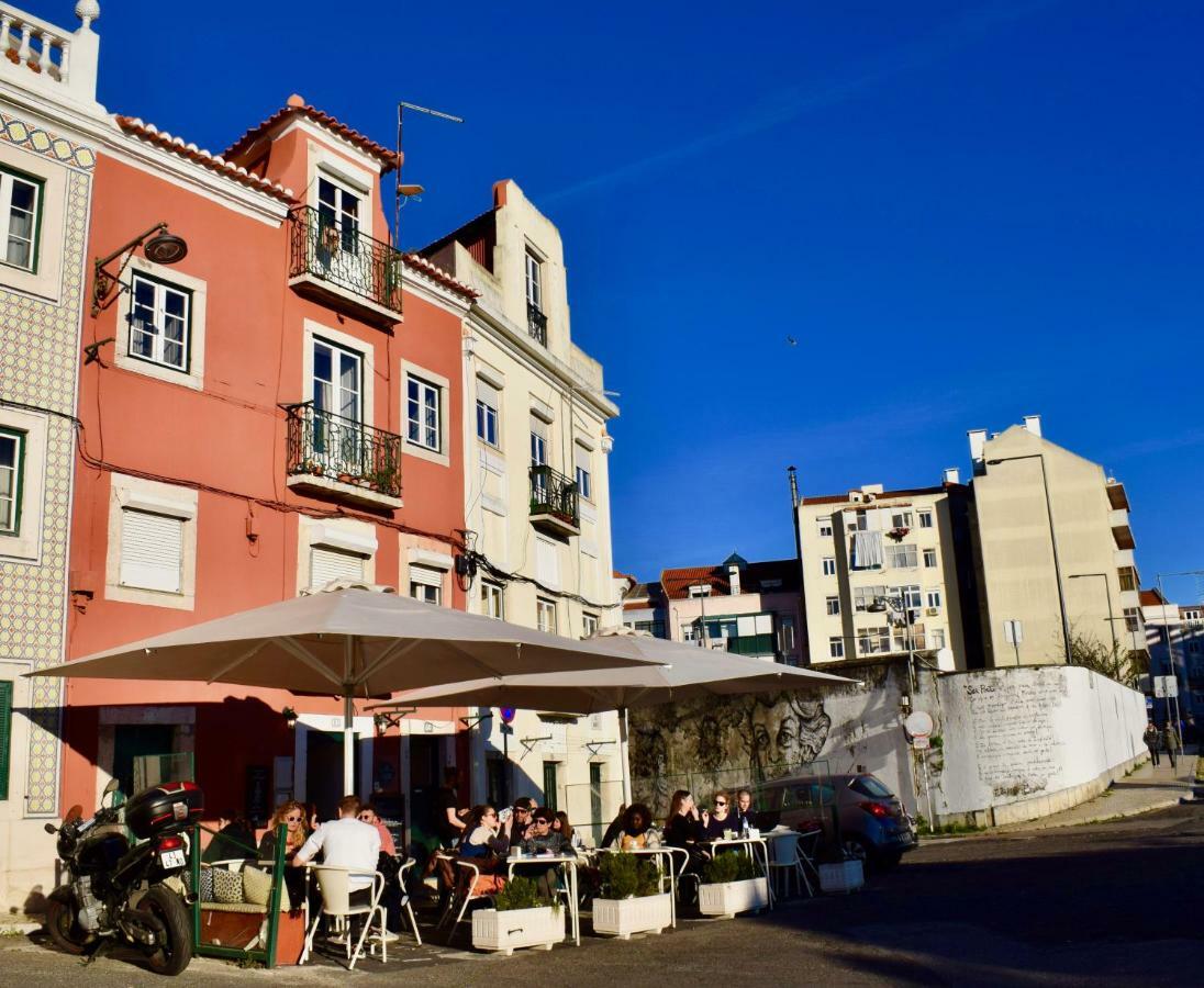 Aesthetic Riverview Apartment In Historical Lissabon Exterior foto